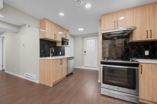 7 Panora Square Nw, Calgary, AB 