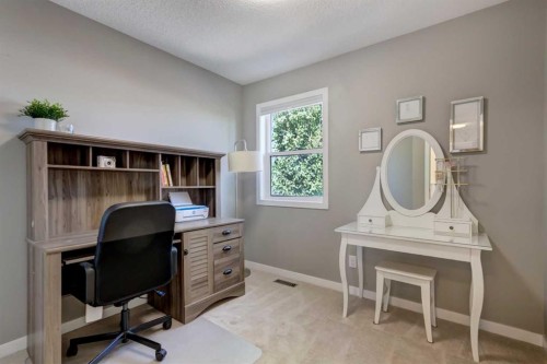 1058 New Brighton Park Se, Calgary, AB - Indoor Photo Showing Office