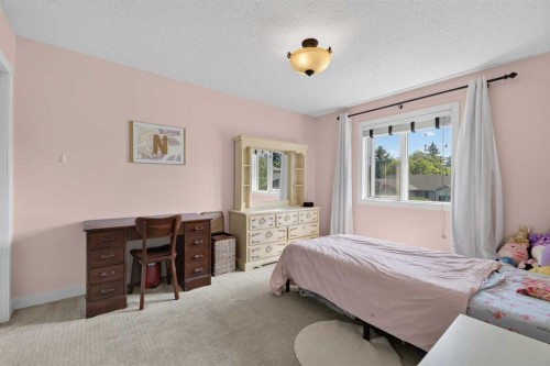 151 Balsam Crescent, Olds, AB - Indoor Photo Showing Bedroom