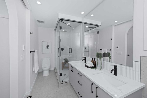 88 Cheyenne Crescent Nw, Calgary, AB - Indoor Photo Showing Bathroom