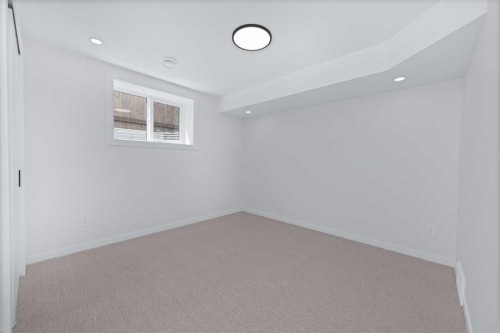 88 Cheyenne Crescent Nw, Calgary, AB - Indoor Photo Showing Other Room