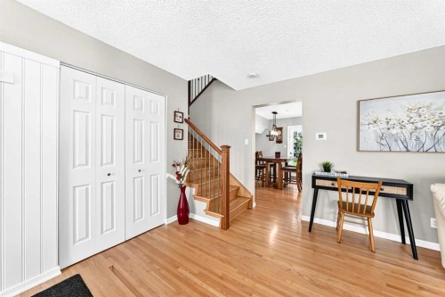 10416 Mapleridge Crescent Se, Calgary, AB - Indoor Photo Showing Other Room