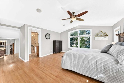 10416 Mapleridge Crescent Se, Calgary, AB - Indoor Photo Showing Bedroom