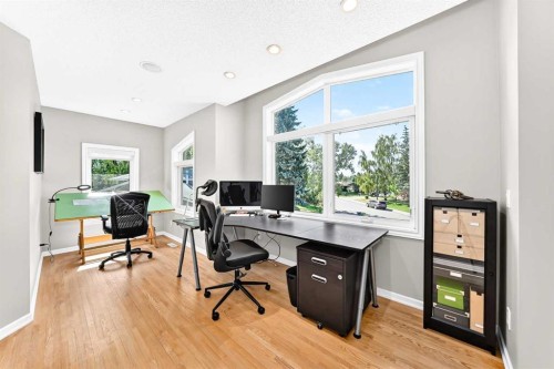 10416 Mapleridge Crescent Se, Calgary, AB - Indoor Photo Showing Office