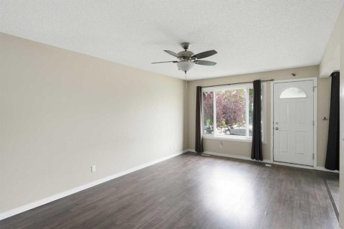 118 Dovertree Place Se, Calgary, AB - Indoor Photo Showing Other Room