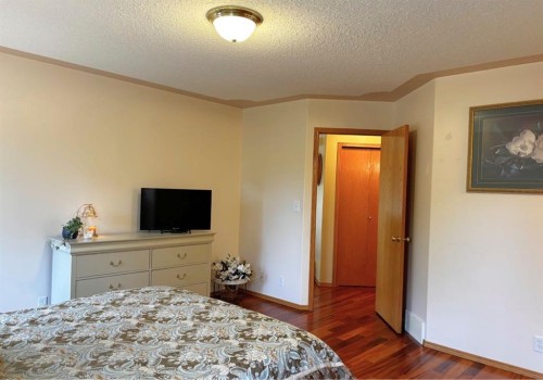 6244 Cypress Street, Olds, AB 