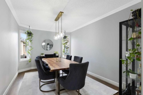 13 Somerset Park Sw, Calgary, AB - Indoor Photo Showing Dining Room