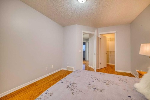 81 Prestwick Avenue Se, Calgary, AB - Indoor