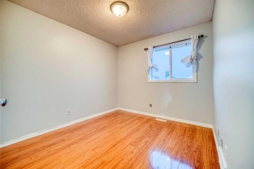 81 Prestwick Avenue Se, Calgary, AB - Indoor Photo Showing Other Room
