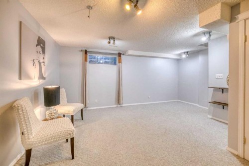 81 Prestwick Avenue Se, Calgary, AB - Indoor