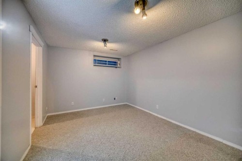 81 Prestwick Avenue Se, Calgary, AB - Indoor Photo Showing Other Room