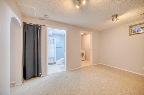 81 Prestwick Avenue Se, Calgary, AB - Indoor Photo Showing Other Room