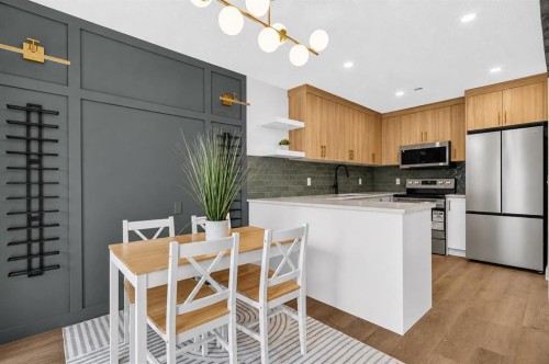 40-14736 Deerfield Drive Se, Calgary, AB - Indoor Photo Showing Kitchen