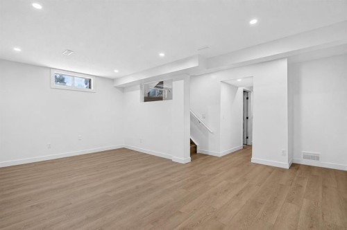 40-14736 Deerfield Drive Se, Calgary, AB - Indoor