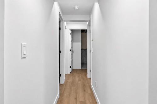 40-14736 Deerfield Drive Se, Calgary, AB - Indoor Photo Showing Other Room