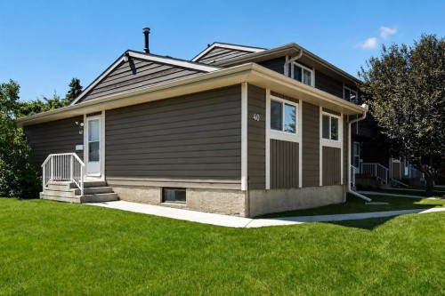 40-14736 Deerfield Drive Se, Calgary, AB - Outdoor