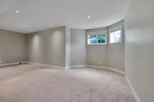 113 Kinniburgh Bay, Chestermere, AB - Indoor Photo Showing Other Room