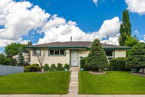 39 Maryvale Crescent Ne, Calgary, AB 
