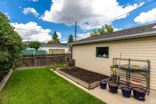 39 Maryvale Crescent Ne, Calgary, AB 