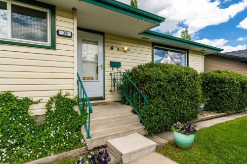 39 Maryvale Crescent Ne, Calgary, AB 