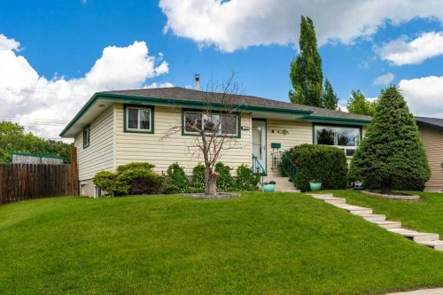39 Maryvale Crescent Ne, Calgary, AB 