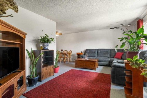 39 Maryvale Crescent Ne, Calgary, AB 