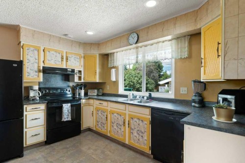39 Maryvale Crescent Ne, Calgary, AB 