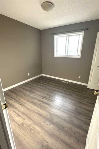 43 Covington Close Ne, Calgary, AB - Indoor Photo Showing Other Room