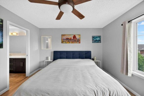174 Mahogany Heights Se, Calgary, AB - Indoor Photo Showing Bedroom