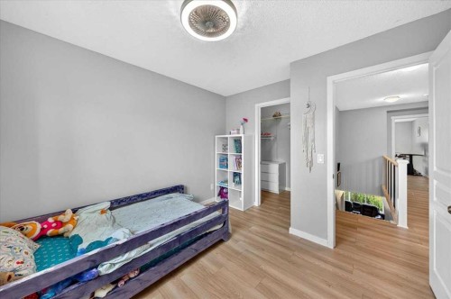 174 Mahogany Heights Se, Calgary, AB - Indoor Photo Showing Bedroom
