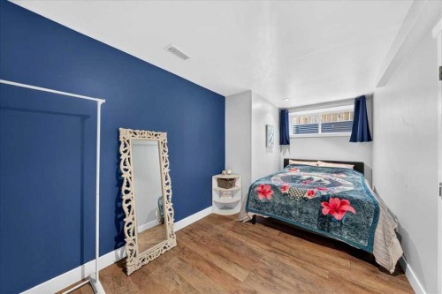 174 Mahogany Heights Se, Calgary, AB - Indoor Photo Showing Bedroom