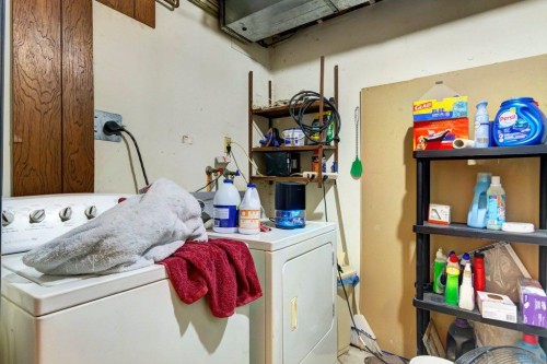2009 41 Street Se, Calgary, AB - Indoor Photo Showing Laundry Room