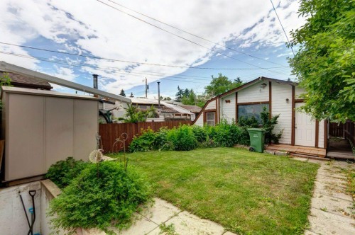 2009 41 Street Se, Calgary, AB - Outdoor