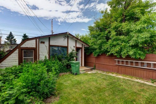 2009 41 Street Se, Calgary, AB - Outdoor