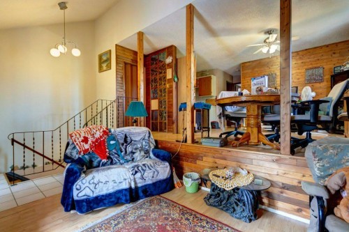 2009 41 Street Se, Calgary, AB - Indoor