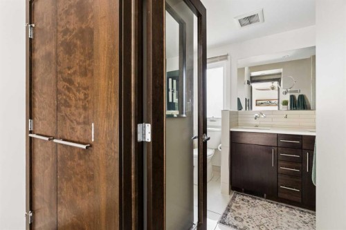 76 Ranchridge Way Nw, Calgary, AB - Indoor Photo Showing Bathroom