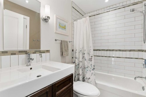 76 Ranchridge Way Nw, Calgary, AB - Indoor Photo Showing Bathroom