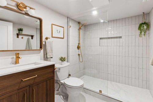 76 Ranchridge Way Nw, Calgary, AB - Indoor Photo Showing Bathroom