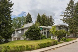 53 Massey Place SW Calgary, AB T2V 2G6