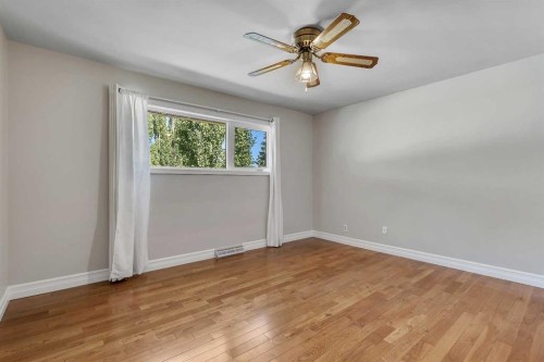 3324 Morley Crescent Nw, Calgary, AB - Indoor Photo Showing Other Room