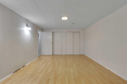 3324 Morley Crescent Nw, Calgary, AB - Indoor Photo Showing Other Room