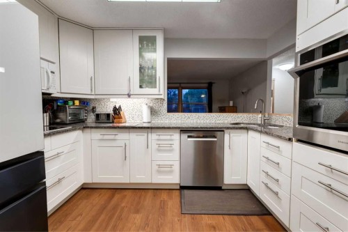380 Shawcliffe Circle Sw, Calgary, AB 