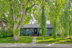 3016 29 Street SW Calgary, AB T3E 2L1