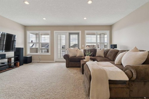 161 Heritage Bay, Cochrane, AB - Indoor Photo Showing Living Room