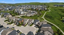 161 Heritage Bay Cochrane, AB T4C 0L5