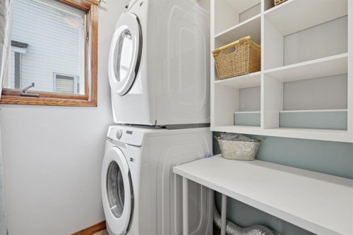12 Valley Glen Heights Nw, Calgary, AB - Indoor Photo Showing Laundry Room