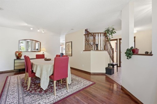 12 Valley Glen Heights Nw, Calgary, AB - Indoor Photo Showing Dining Room