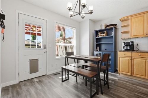 134 Prestwick Landing Se, Calgary, AB - Indoor Photo Showing Dining Room