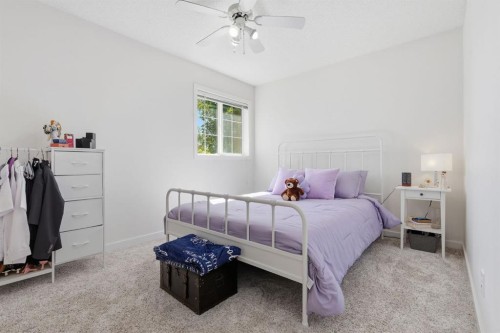 134 Prestwick Landing Se, Calgary, AB - Indoor Photo Showing Bedroom