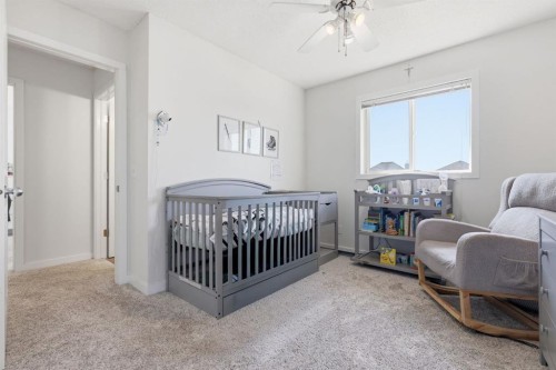 134 Prestwick Landing Se, Calgary, AB - Indoor Photo Showing Bedroom